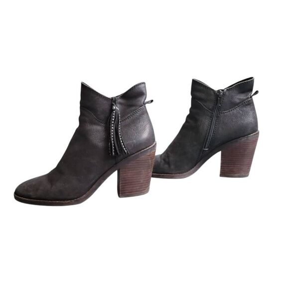 Boots Lucky Brand Black Leather Country Western Bohemian Biker Ankle Booties - Picture 5 of 13